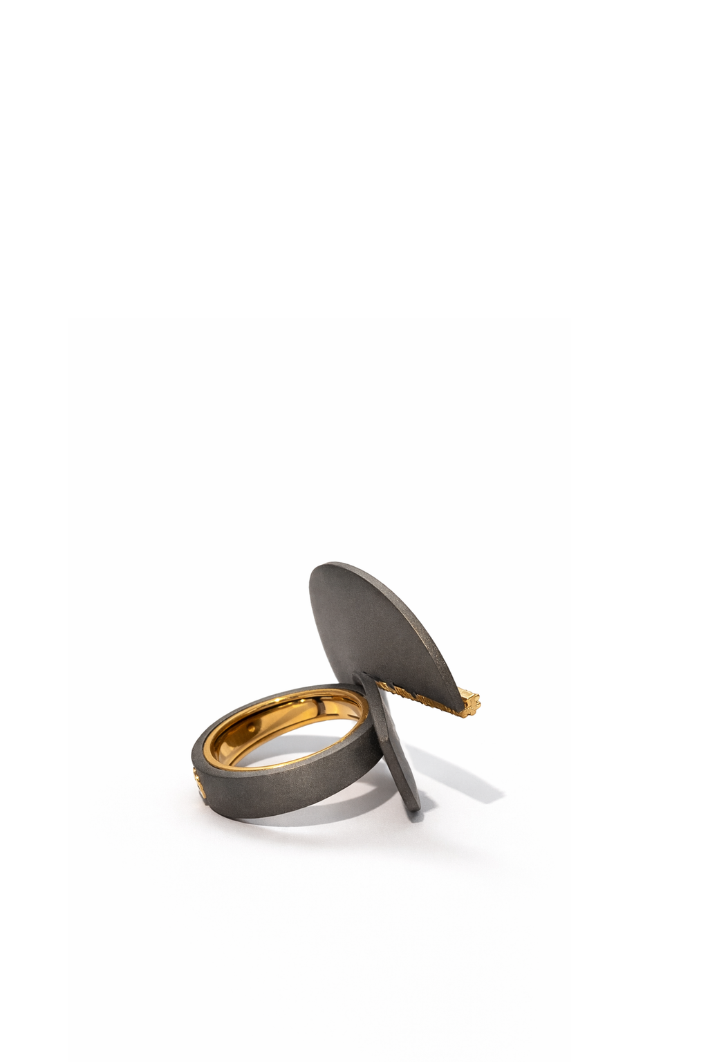Wave Earrings with Yellow Gold and Diamonds