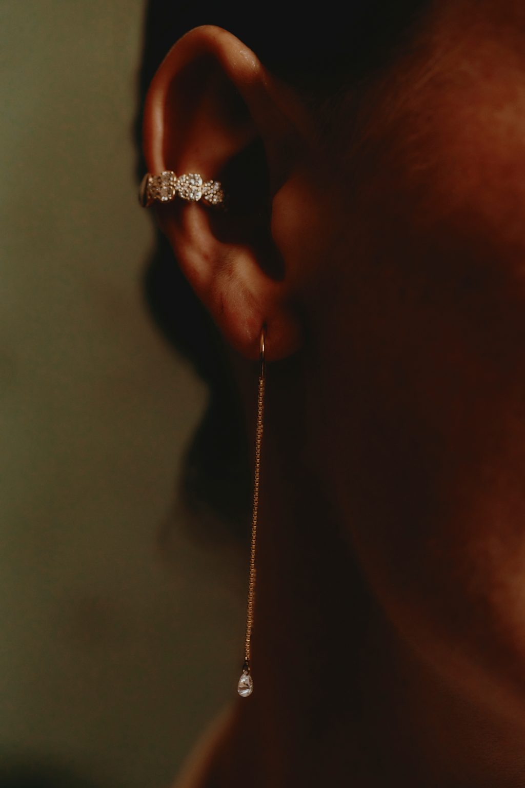 Orecchini Filo in Oro Rosa e Gocce di Diamante
