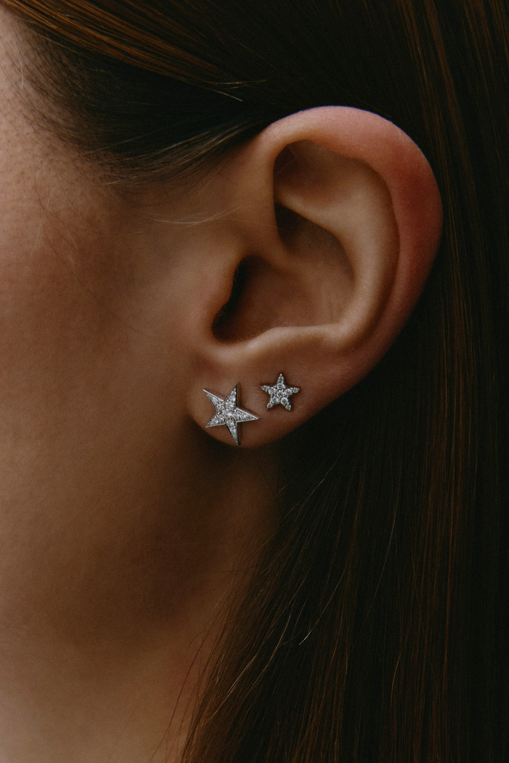 Mini Sybilla Earring in White Gold