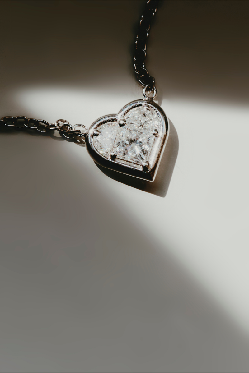 Magic Heart Necklace in White Gold and Diamonds