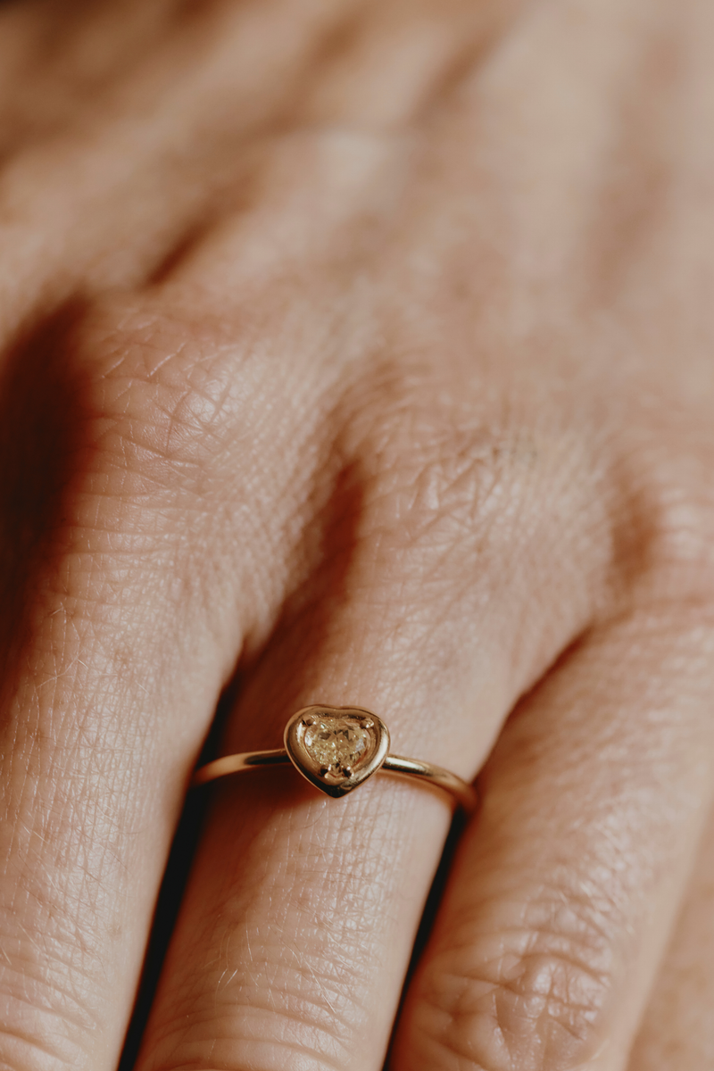 Magic Heart Ring in Yellow Gold with Yellow Diamond