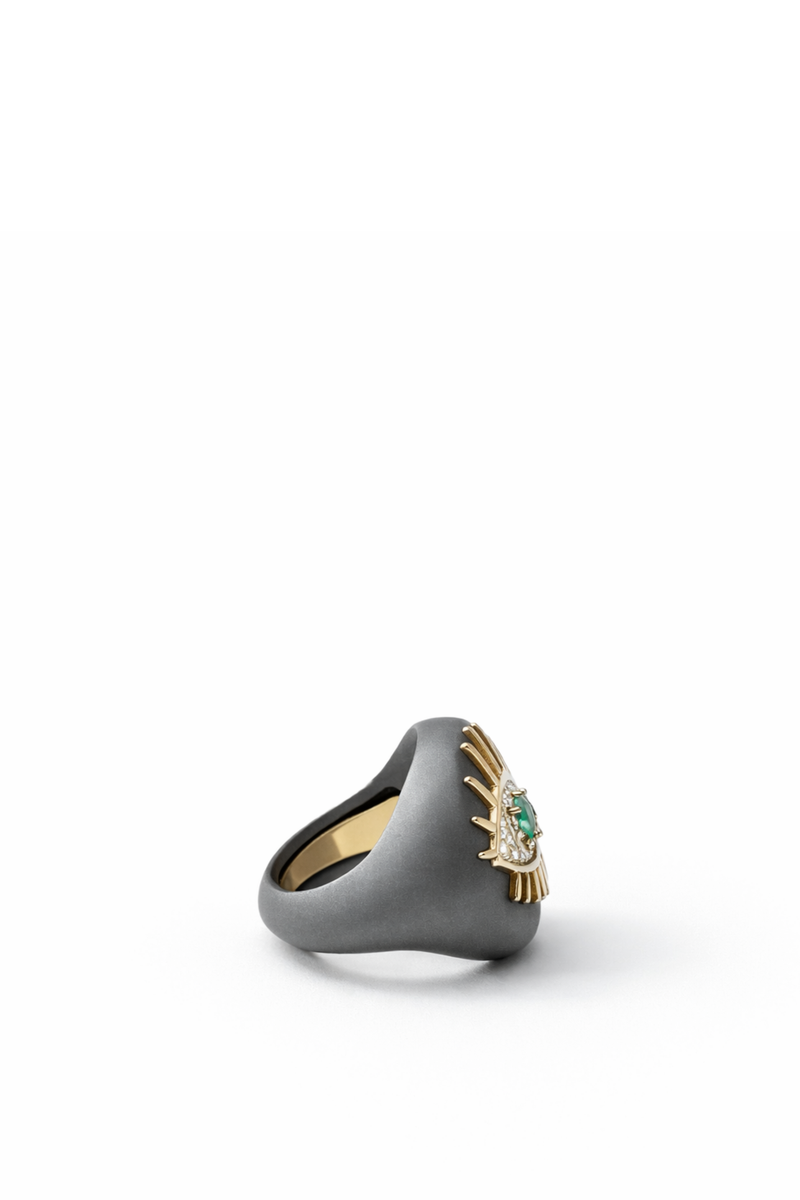 Anello Occhio di Smeraldo in Oro Giallo