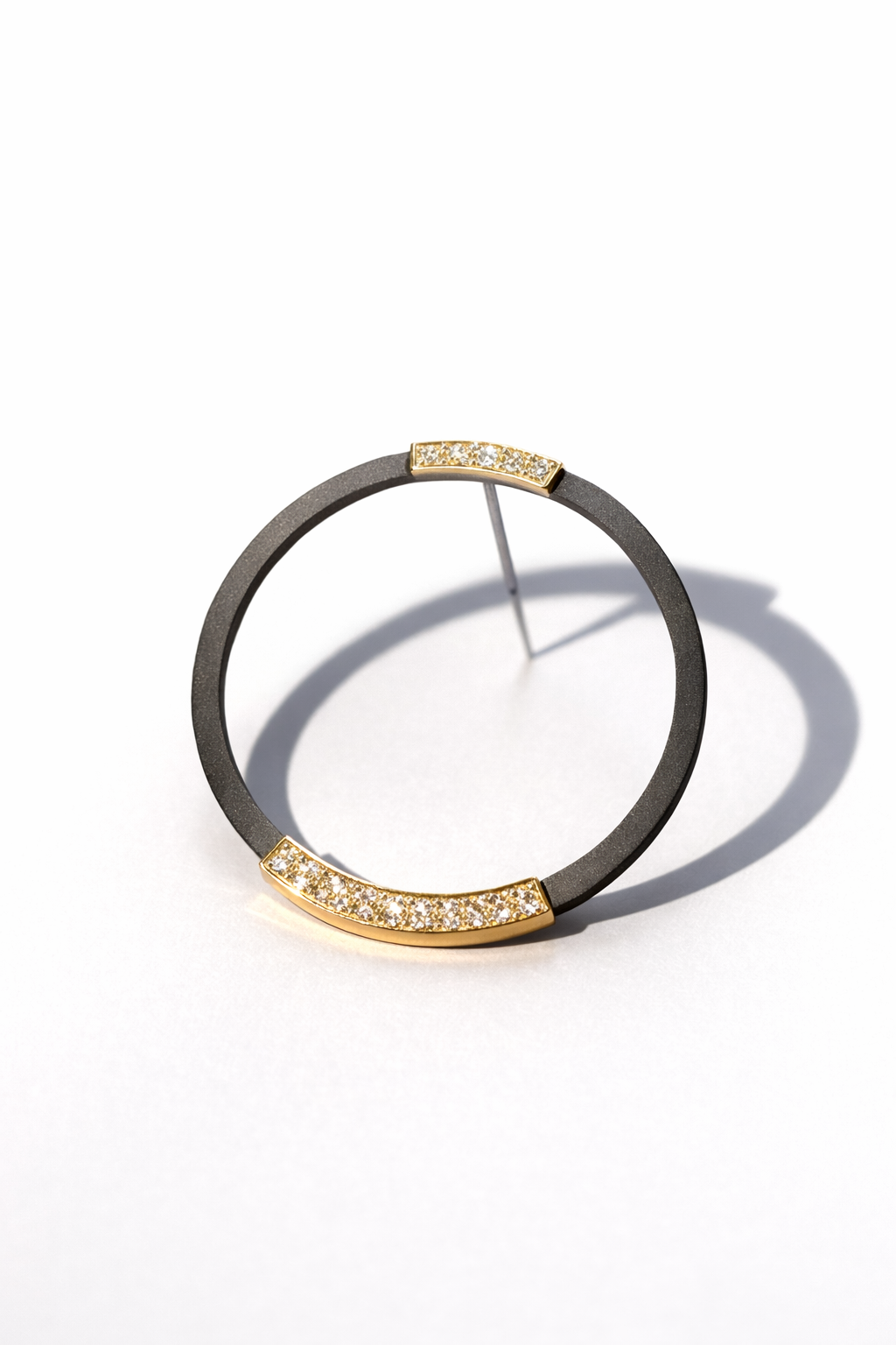 Wave Earrings with Yellow Gold and Diamonds